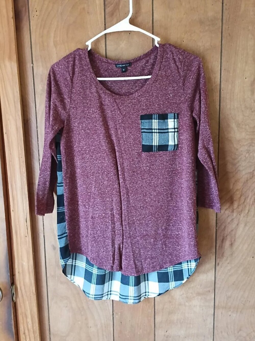 MM MM MM Women’s Top Size M Burgundy Plaid Pocket 3/4 Sleeve Pullover